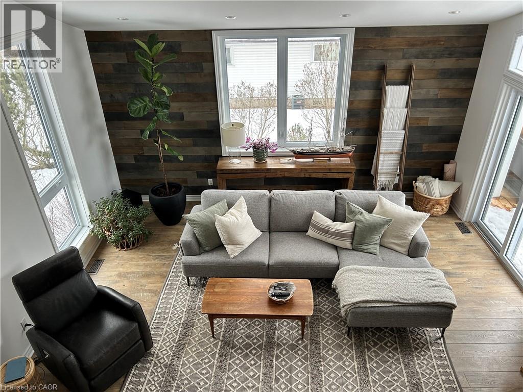 657 Windham Road 14, Simcoe, Ontario  N3Y 4K6 - Photo 8 - 40795458