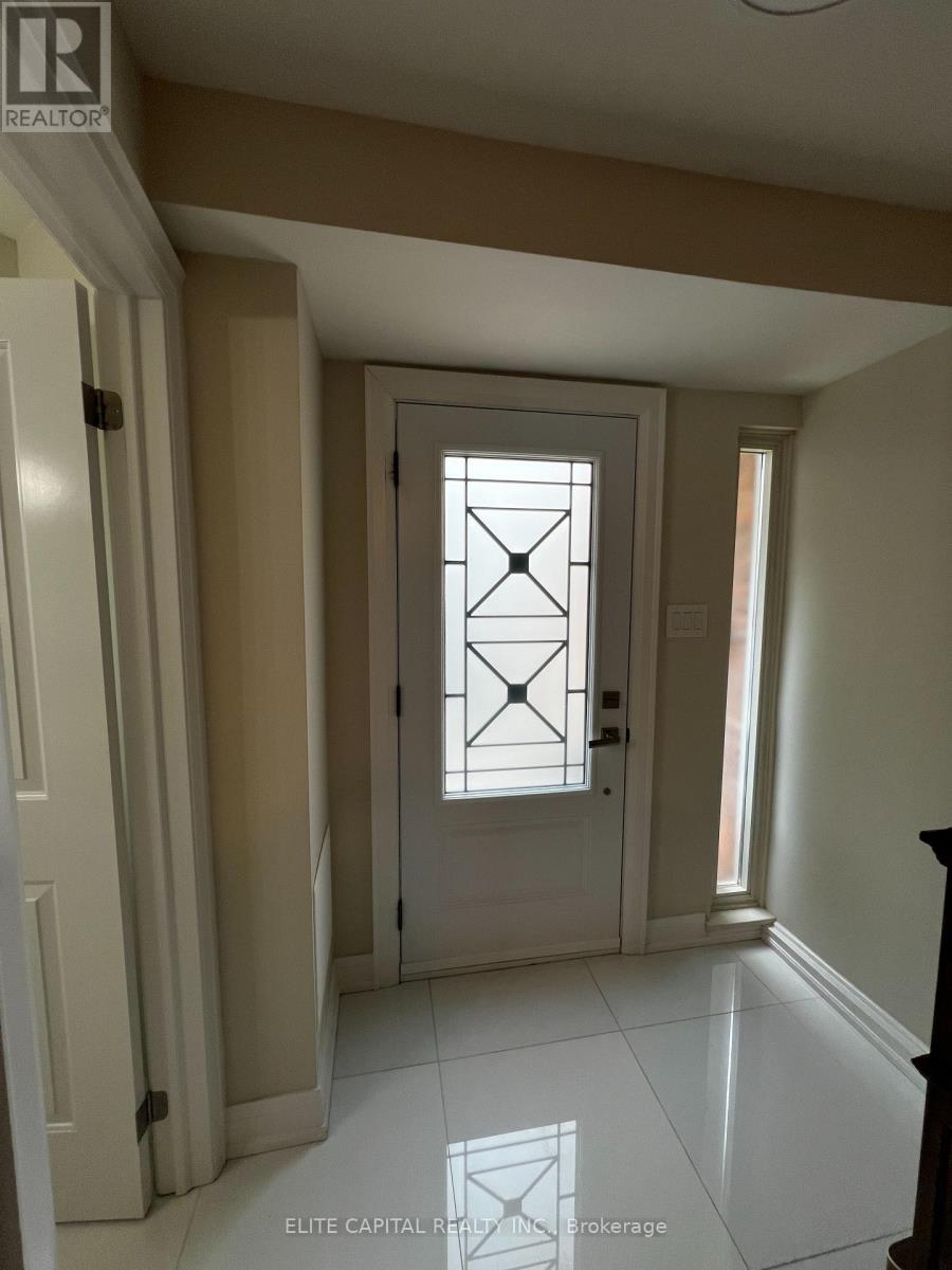 74 Thimble Berry Way, Toronto, Ontario  M2H 3K7 - Photo 3 - C12657046