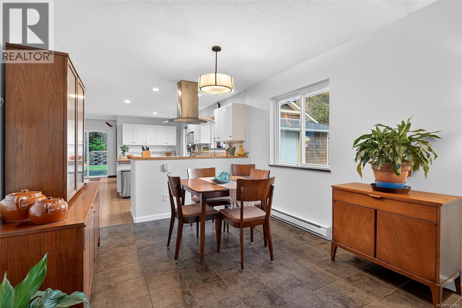 1529 Benzon Cres, Errington, British Columbia  V0R 1V0 - Photo 15 - 1022301