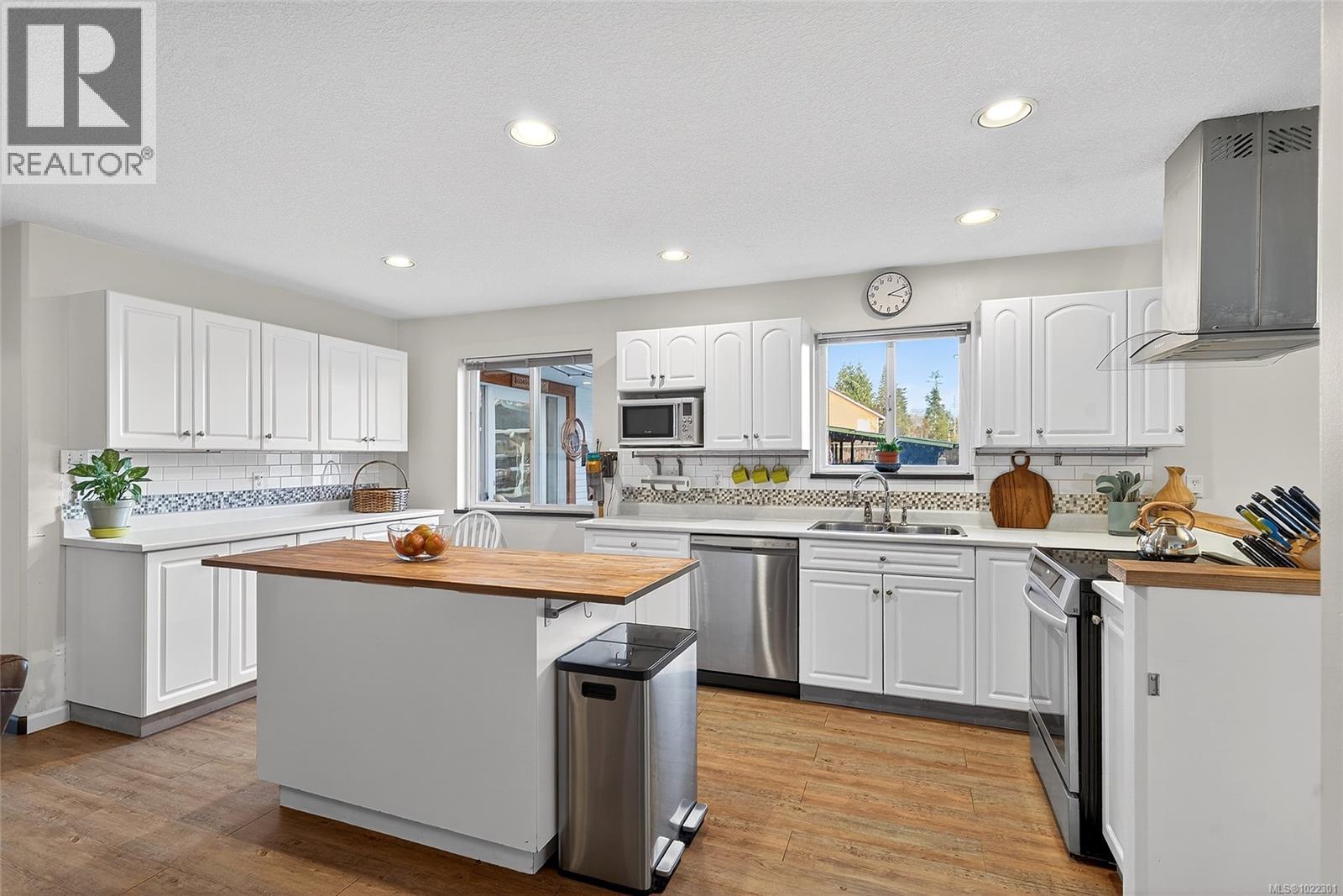 1529 Benzon Cres, Errington, British Columbia  V0R 1V0 - Photo 6 - 1022301