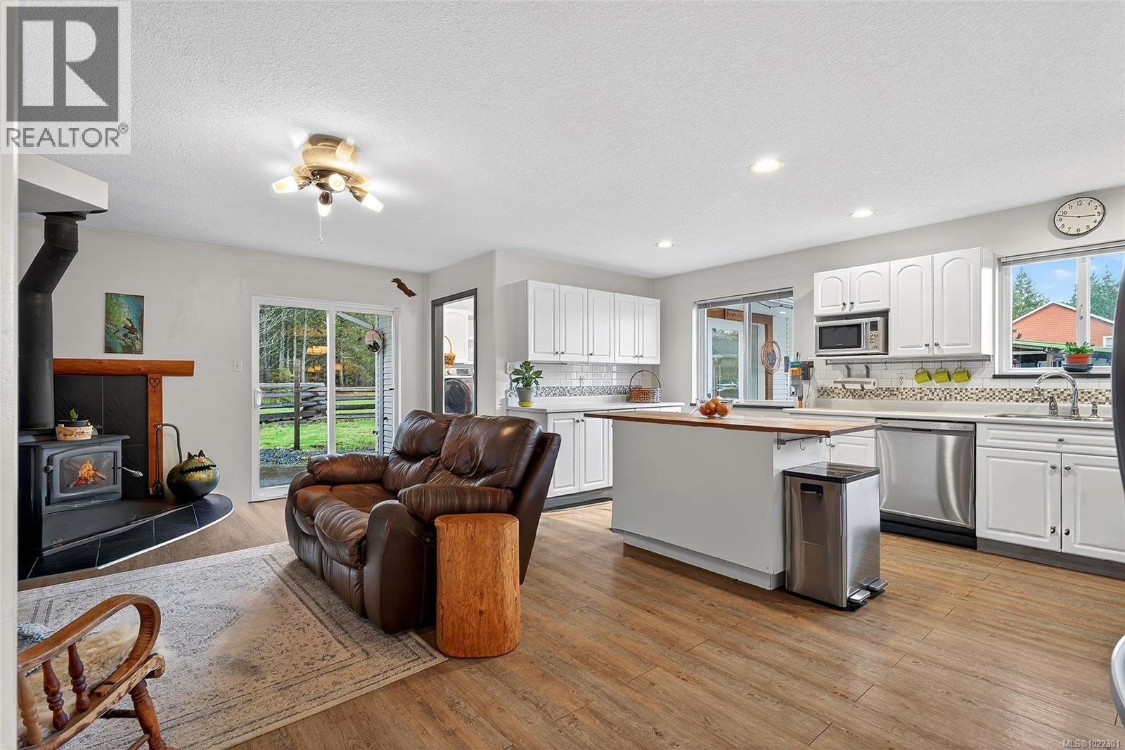 1529 Benzon Cres, Errington, British Columbia  V0R 1V0 - Photo 16 - 1022301