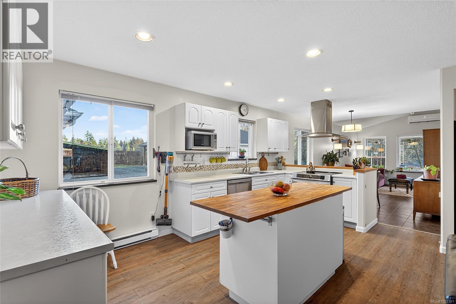 1529 Benzon Cres, Errington, British Columbia  V0R 1V0 - Photo 8 - 1022301