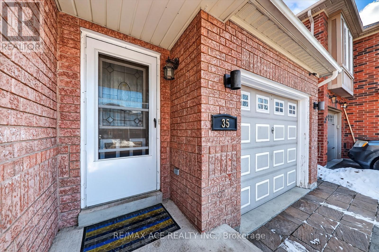 Main - 35 Angier Crescent, Ajax, Ontario  L1S 7R7 - Photo 4 - E12657092