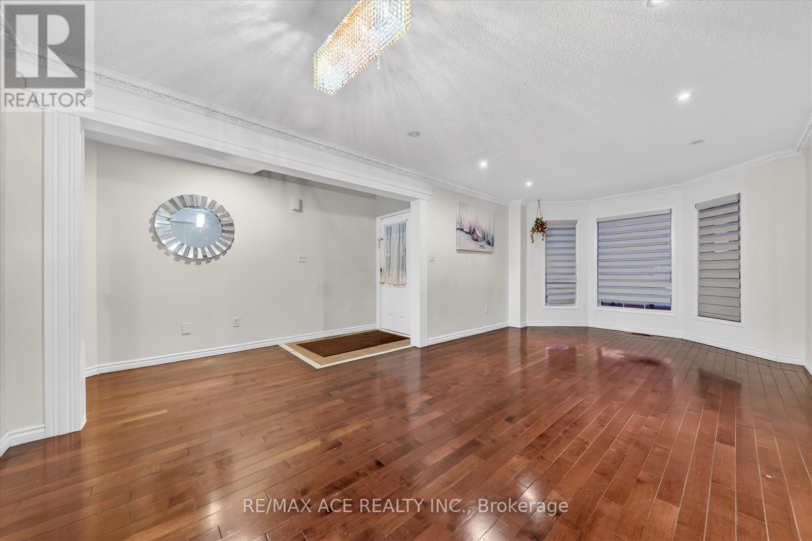 Main - 35 Angier Crescent, Ajax, Ontario  L1S 7R7 - Photo 7 - E12657092