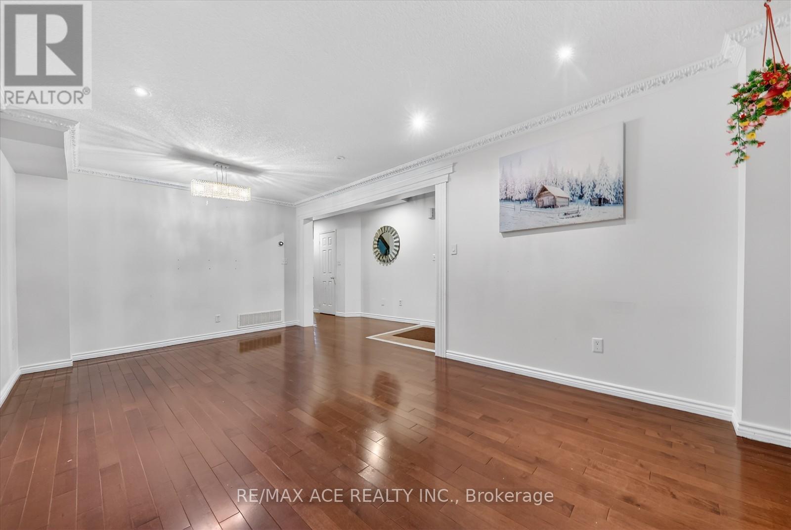 Main - 35 Angier Crescent, Ajax, Ontario  L1S 7R7 - Photo 8 - E12657092