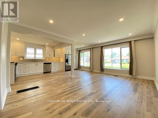 862 Liverpool Road, Pickering, Ontario  L1W 1S4 - Photo 2 - E12657102