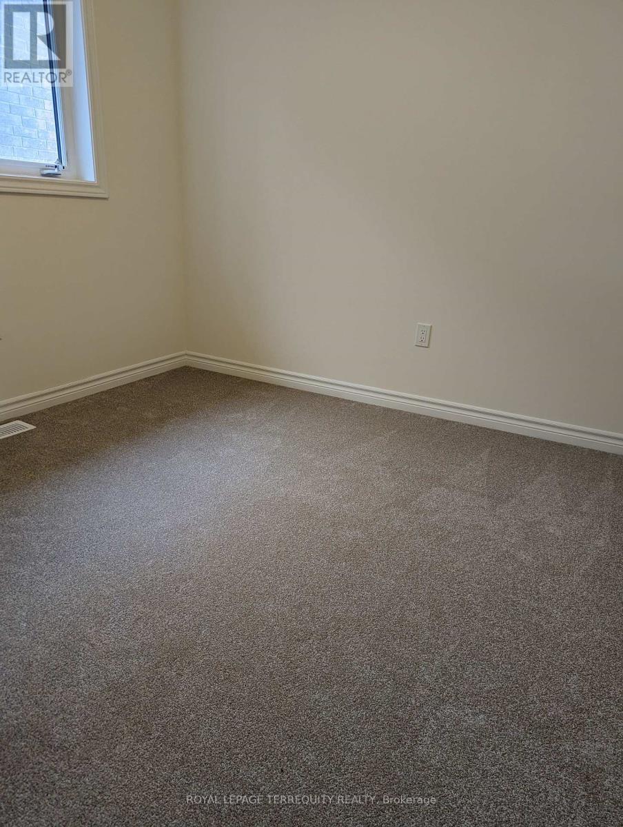 2523 Athena Path, Pickering, Ontario  L1X 2R2 - Photo 10 - E12657108