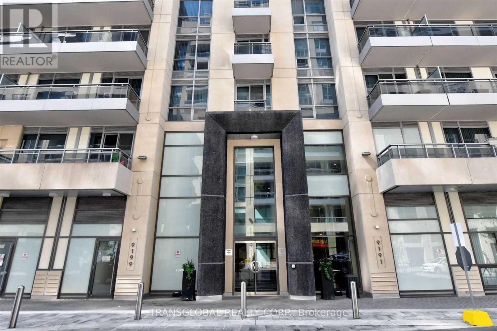 301 - 9191 Yonge Street, Richmond Hill, Ontario  L4C 1E2 - Photo 2 - N12657124