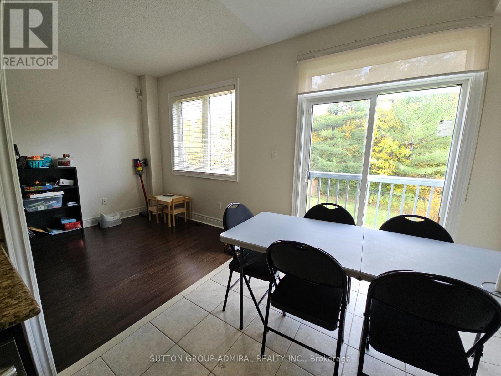 63 Collin Court, Richmond Hill, Ontario  L4E 0X7 - Photo 16 - N12657192