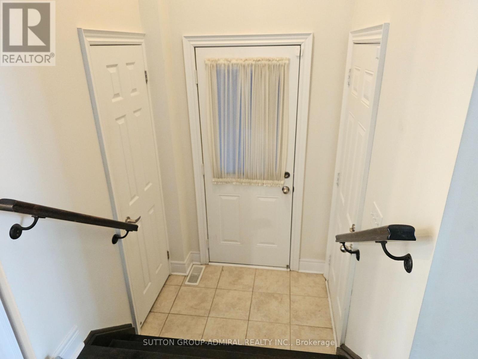 63 Collin Court, Richmond Hill, Ontario  L4E 0X7 - Photo 19 - N12657192