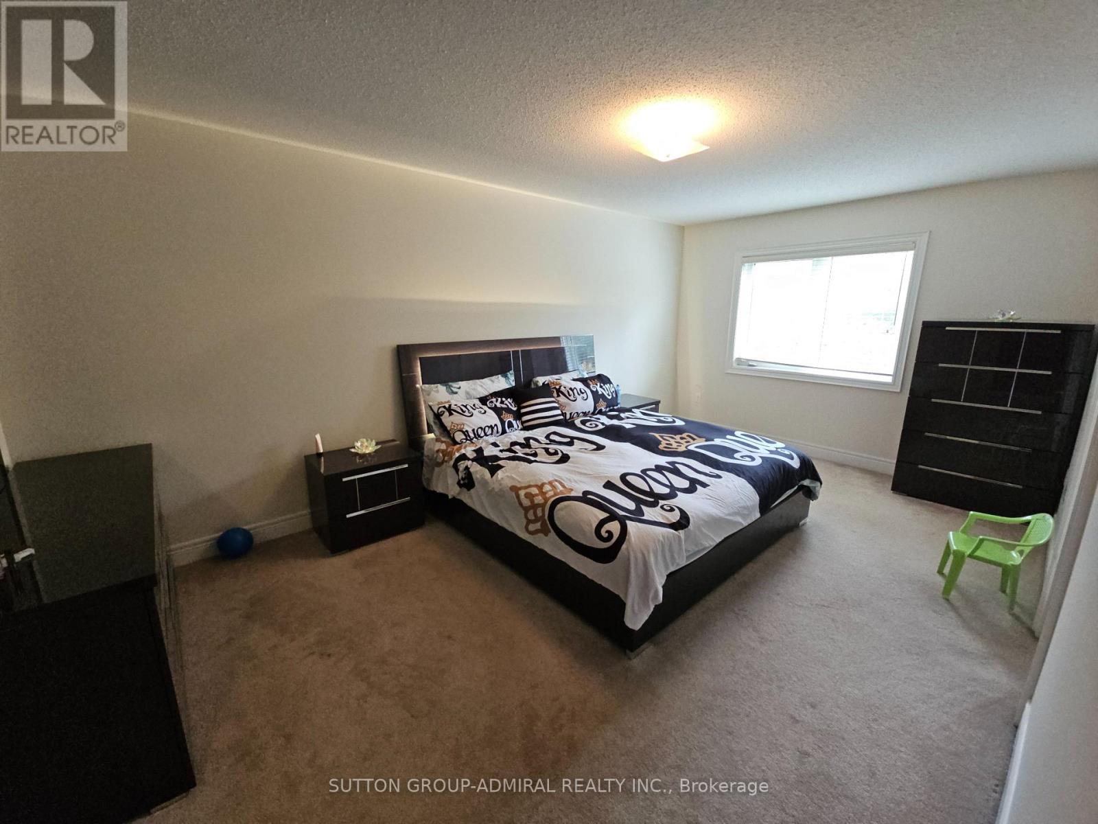 63 Collin Court, Richmond Hill, Ontario  L4E 0X7 - Photo 22 - N12657192