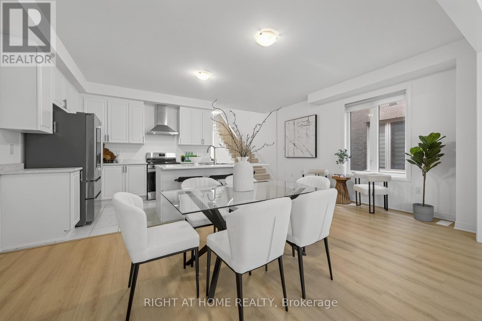 86 West Oak Trail, Barrie, Ontario  L9J 0K8 - Photo 15 - S12657096