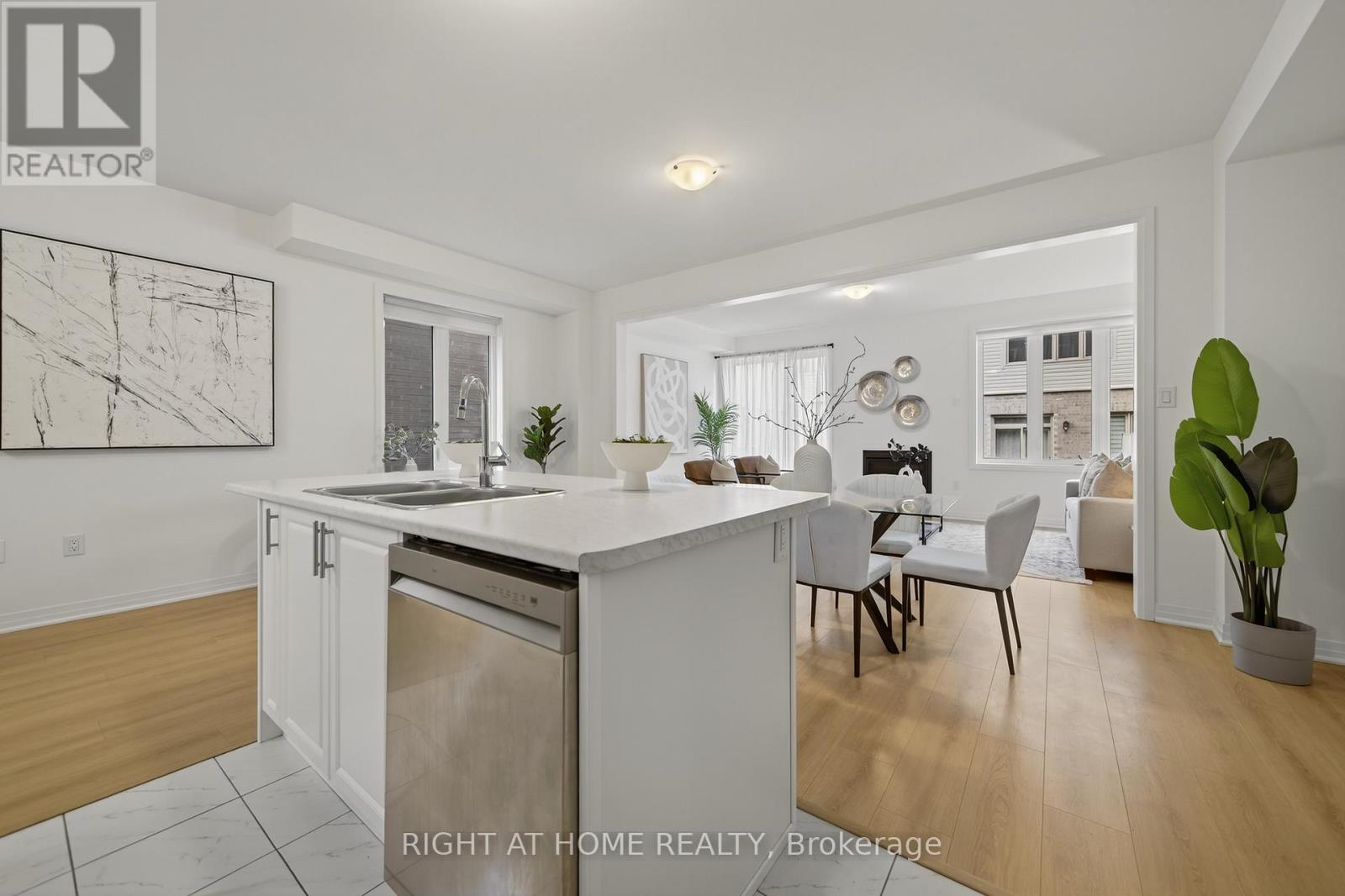 86 West Oak Trail, Barrie, Ontario  L9J 0K8 - Photo 18 - S12657096