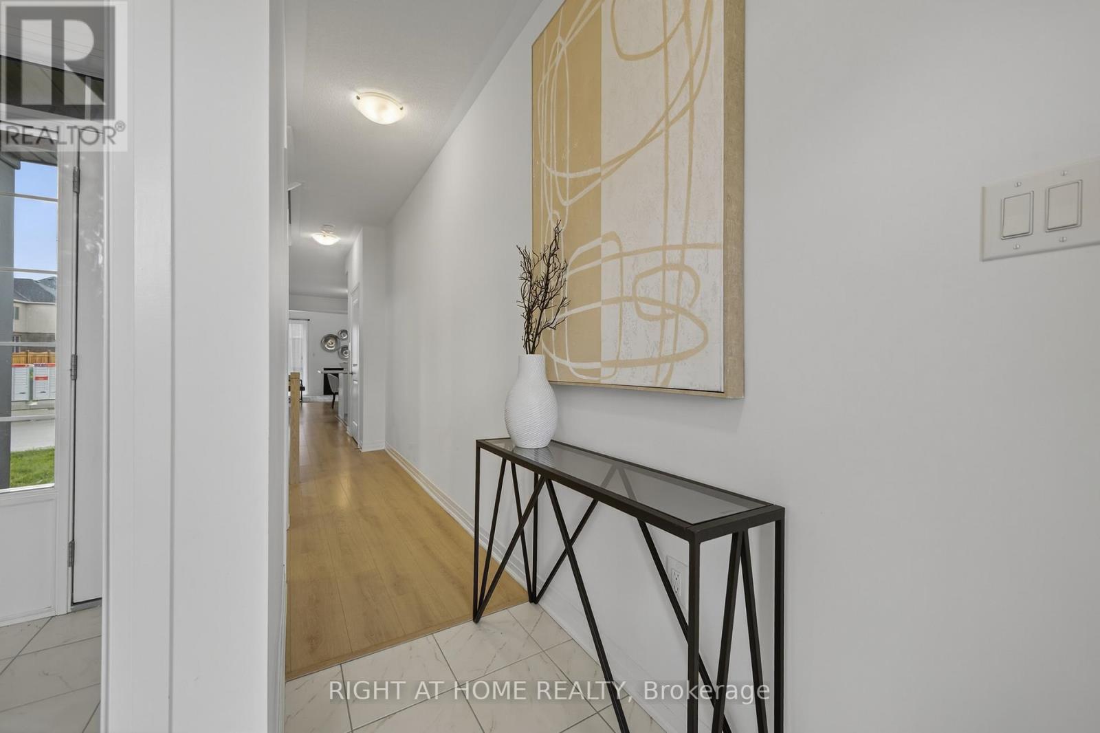 86 West Oak Trail, Barrie, Ontario  L9J 0K8 - Photo 5 - S12657096