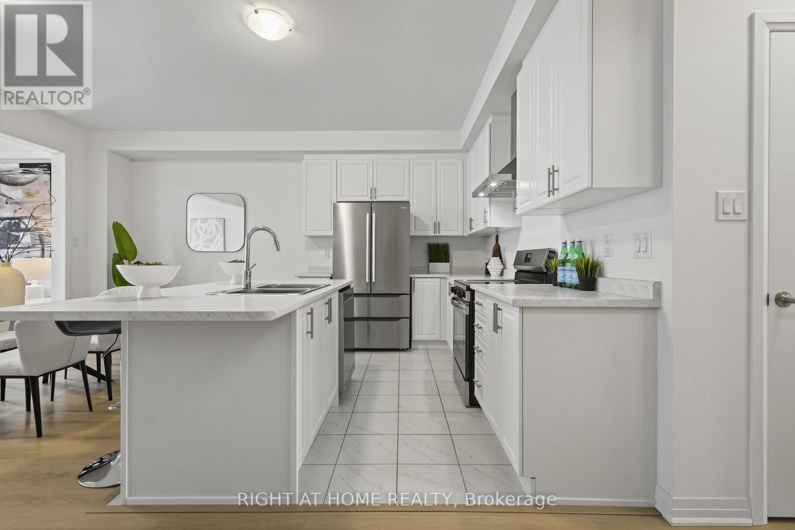 86 West Oak Trail, Barrie, Ontario  L9J 0K8 - Photo 8 - S12657096