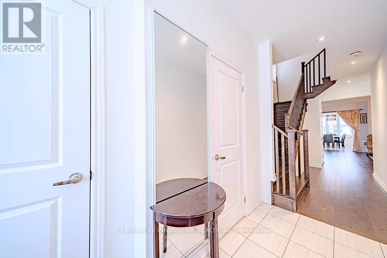 3 Whitefish Street, Whitby, Ontario  L1P 0K7 - Photo 4 - E12639108