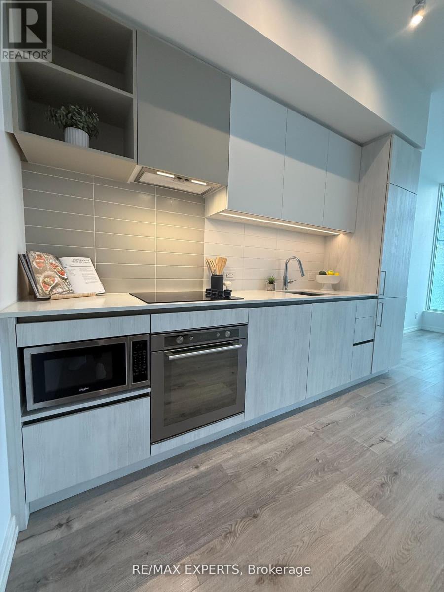 808 - 7890 Jane Street, Vaughan, Ontario  L4K 0K9 - Photo 2 - N12532026