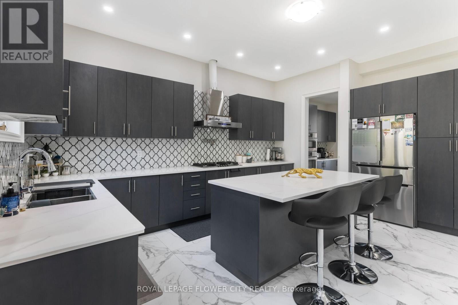 48 James Walker Avenue, Caledon, Ontario  L7C 4M8 - Photo 16 - W12657064