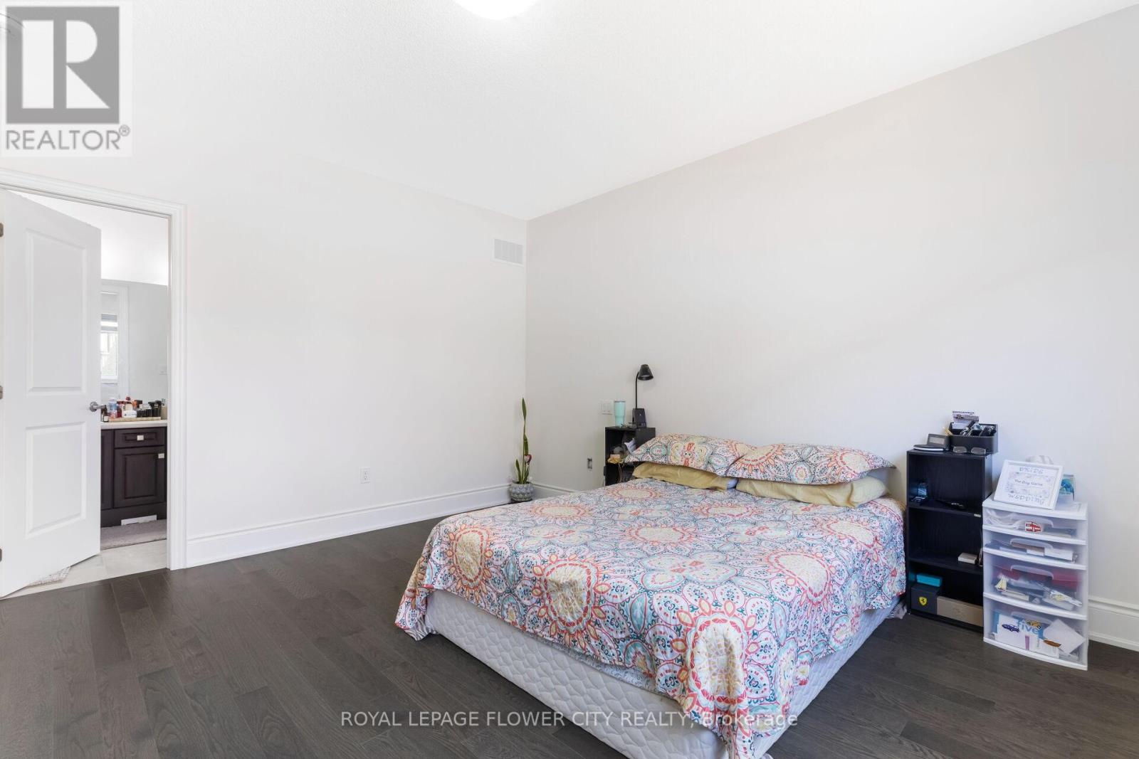 48 James Walker Avenue, Caledon, Ontario  L7C 4M8 - Photo 27 - W12657064