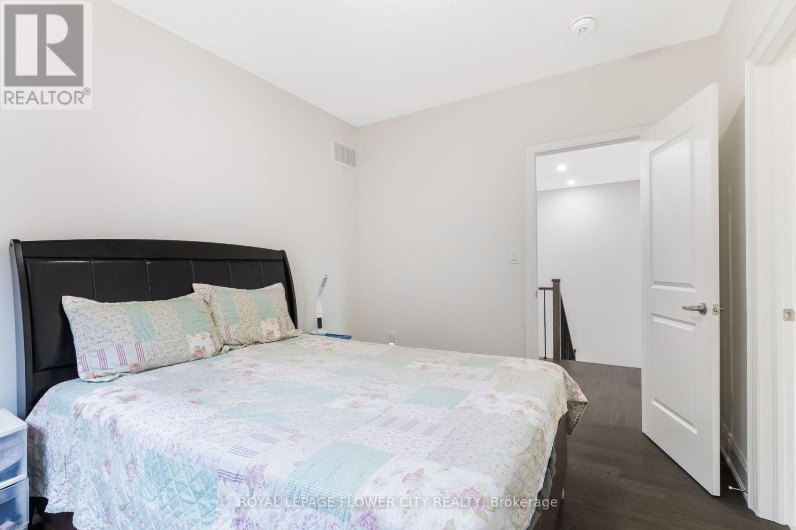 48 James Walker Avenue, Caledon, Ontario  L7C 4M8 - Photo 43 - W12657064