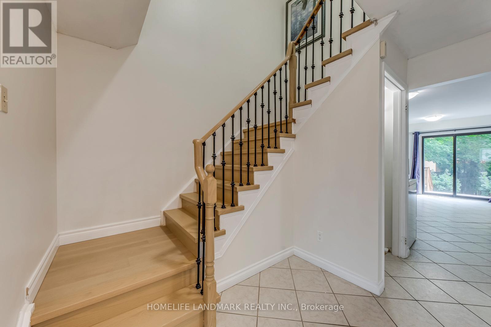 1226 Cottonwood Crescent, Oakville, Ontario  L6M 2W6 - Photo 16 - W12657066