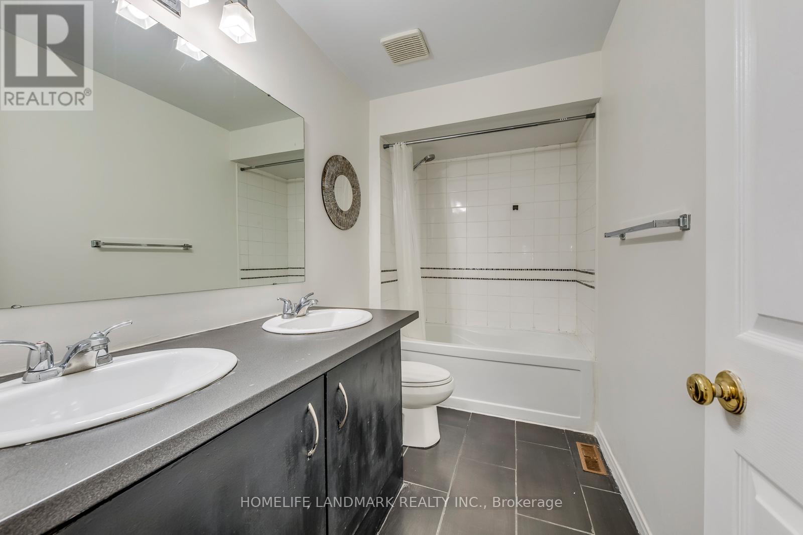 1226 Cottonwood Crescent, Oakville, Ontario  L6M 2W6 - Photo 26 - W12657066