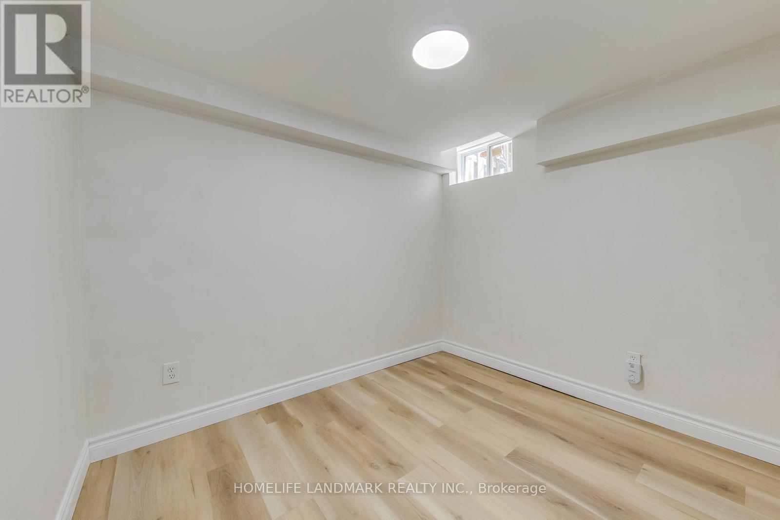 1226 Cottonwood Crescent, Oakville, Ontario  L6M 2W6 - Photo 32 - W12657066