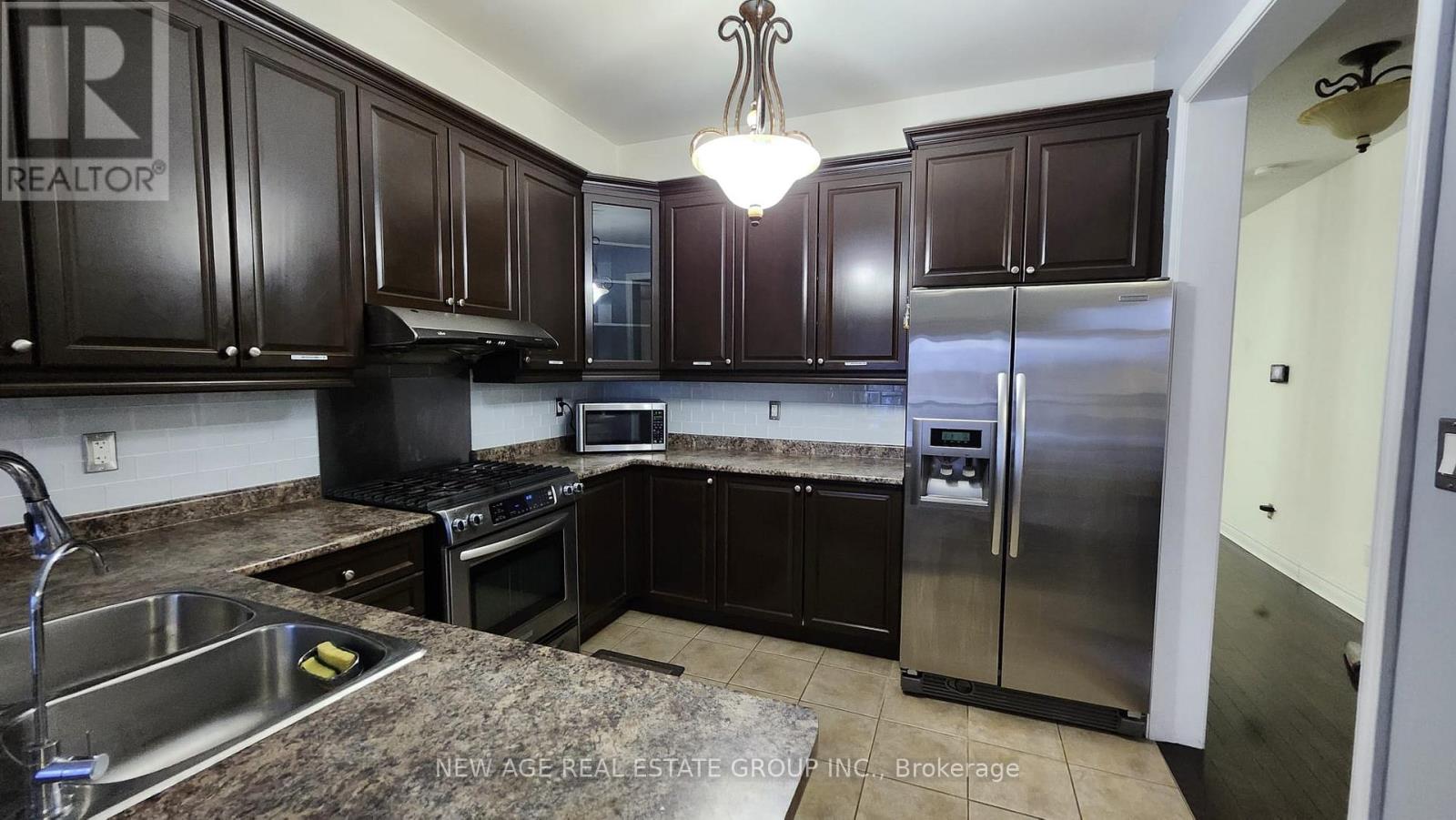 80 Tatra Crescent, Brampton, Ontario  L6Y 0K5 - Photo 7 - W12657078