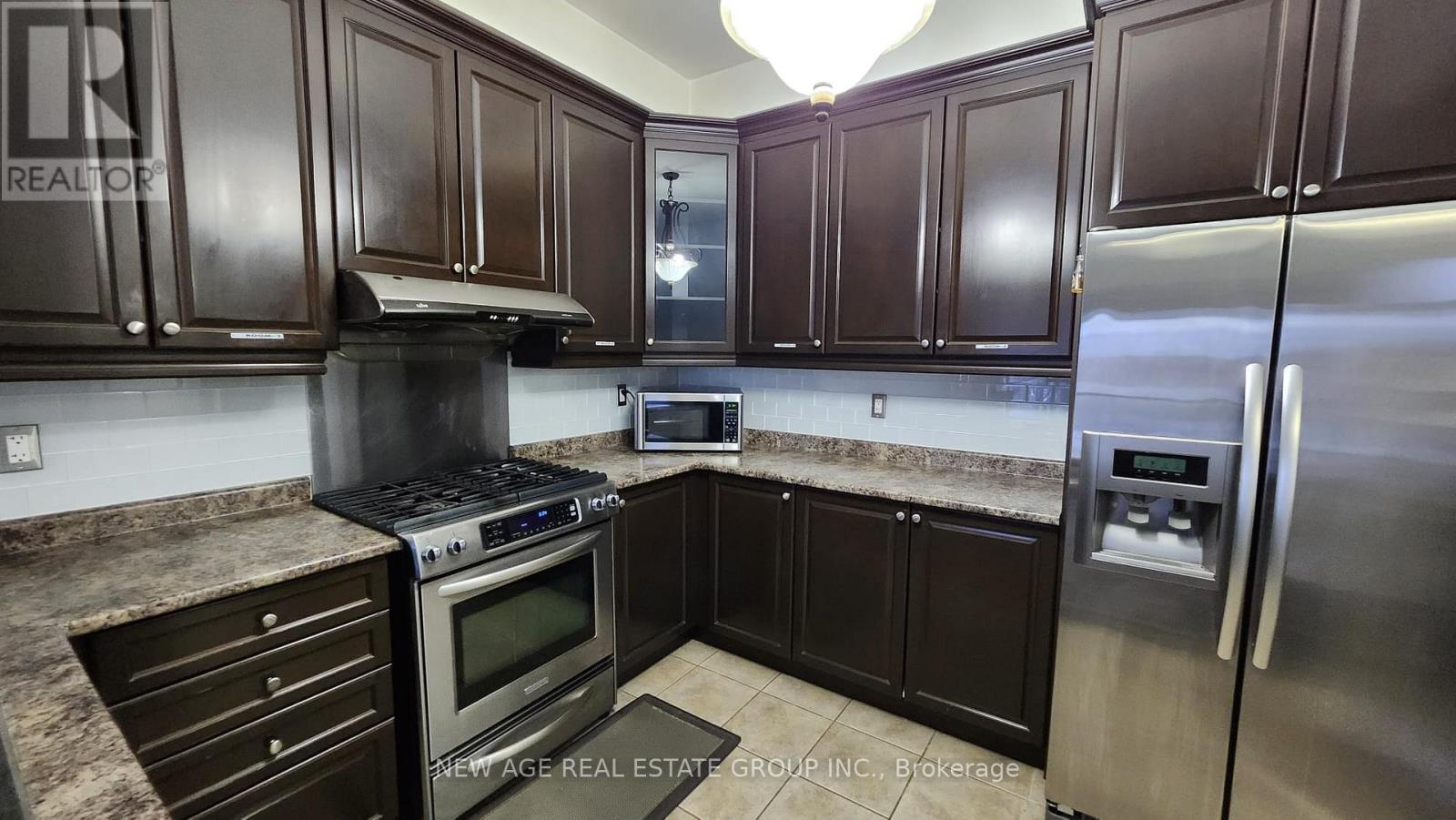 80 Tatra Crescent, Brampton, Ontario  L6Y 0K5 - Photo 8 - W12657078