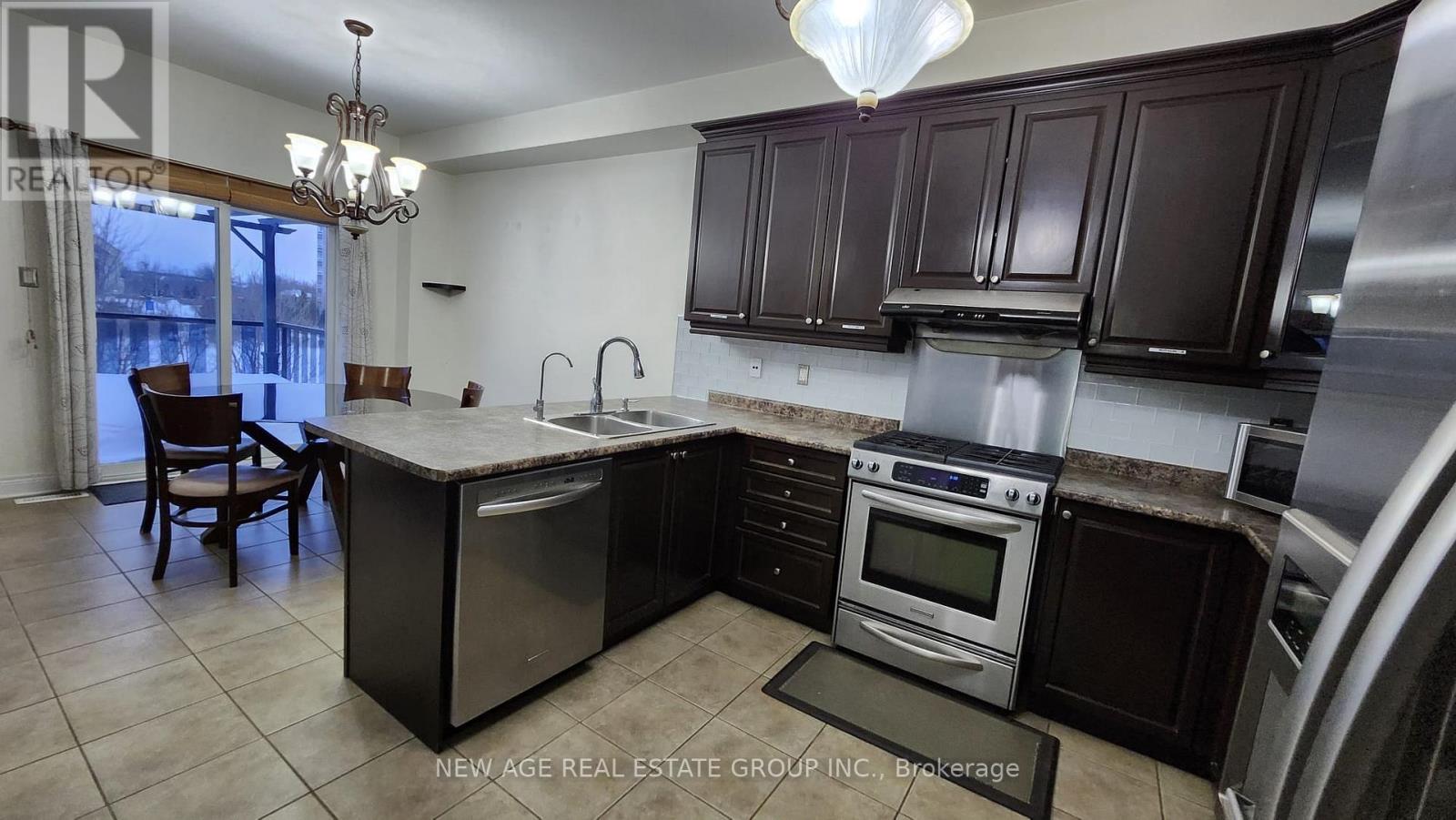 80 Tatra Crescent, Brampton, Ontario  L6Y 0K5 - Photo 9 - W12657078