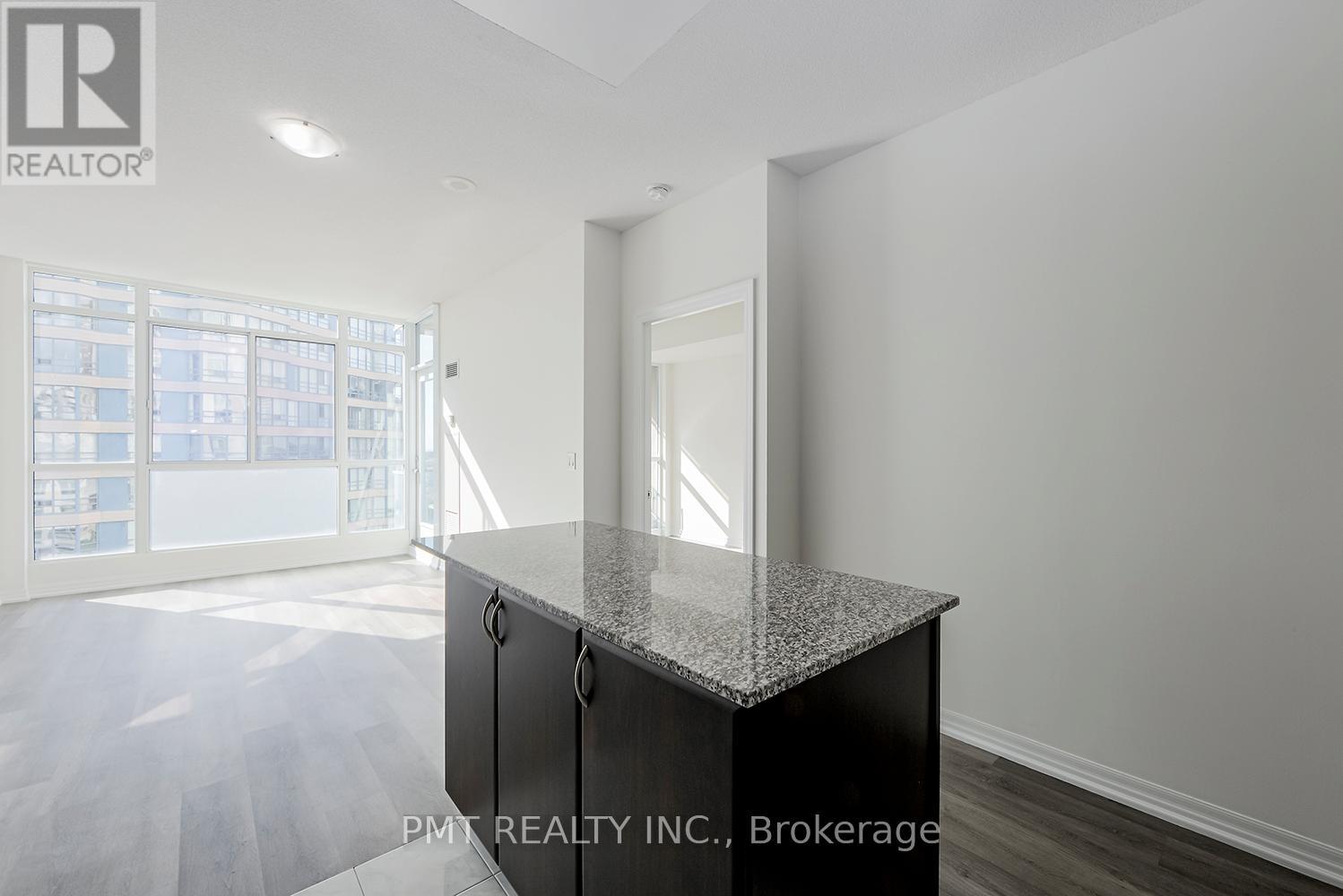 719 - 225 Webb Drive, Mississauga, Ontario  M5V 3E7 - Photo 7 - W12657112