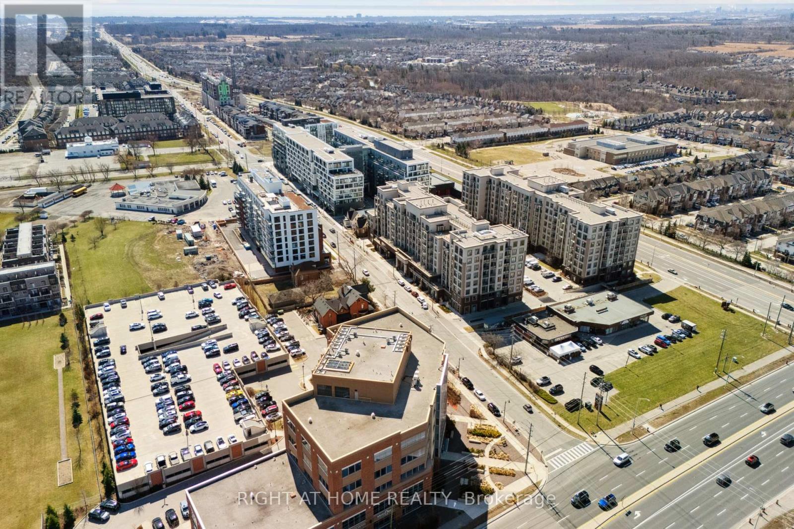 815 - 2486 Old Bronte Road, Oakville, Ontario  L6M 4J2 - Photo 49 - W12657122