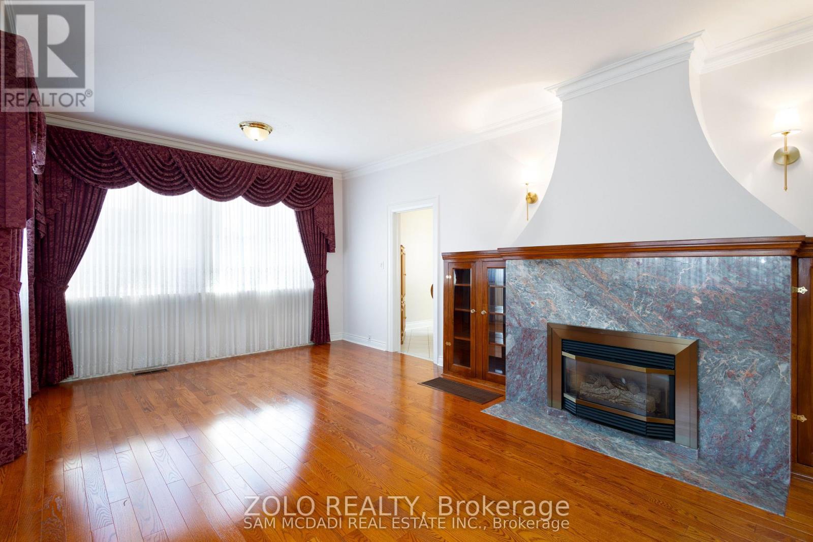 469 Evans Avenue, Toronto, Ontario  M8W 2T6 - Photo 4 - W12657132