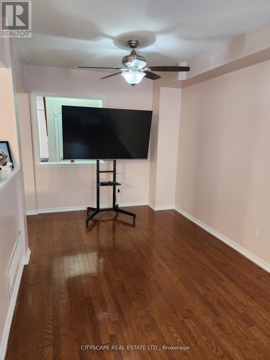 94 Unionville Crescent, Brampton, Ontario  L6P 2Z4 - Photo 12 - W12657156