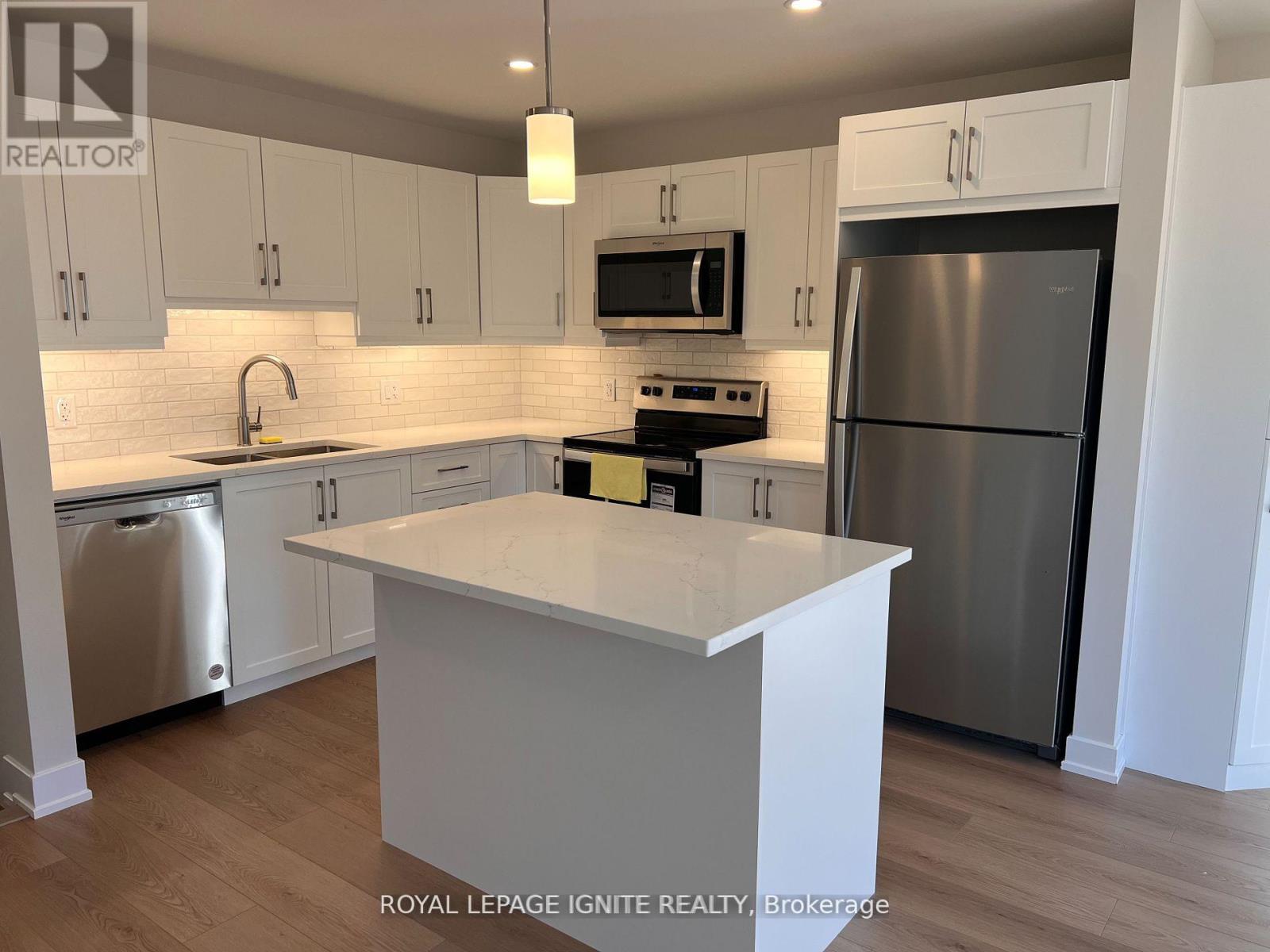 93 Whitcomb Crescent, Smiths Falls, Ontario  K7A 0C1 - Photo 3 - X12657126