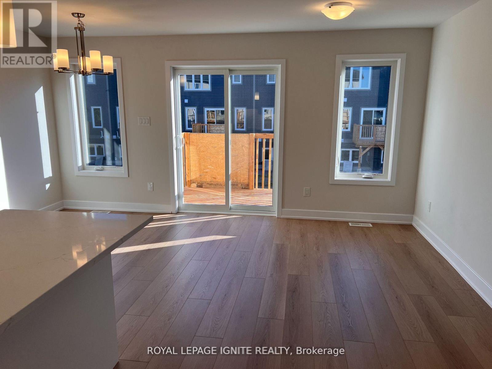 93 Whitcomb Crescent, Smiths Falls, Ontario  K7A 0C1 - Photo 5 - X12657126