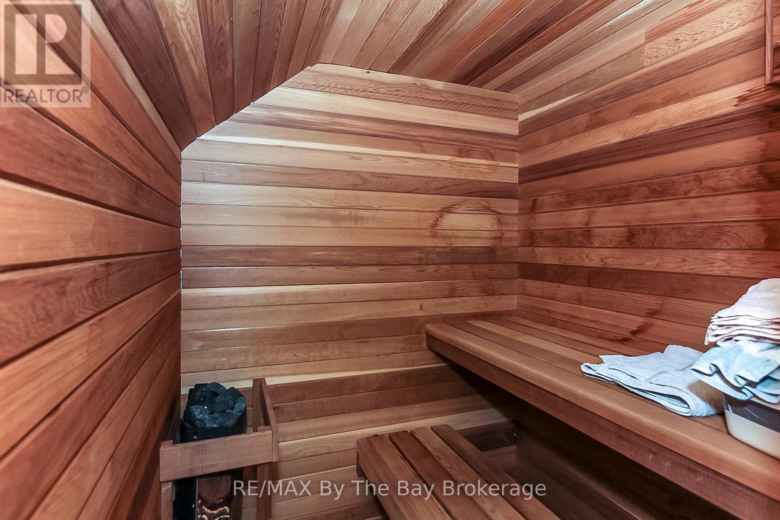 630 Sunnidale Road S, Wasaga Beach, Ontario  L9Z 1J7 - Photo 19 - S12657234