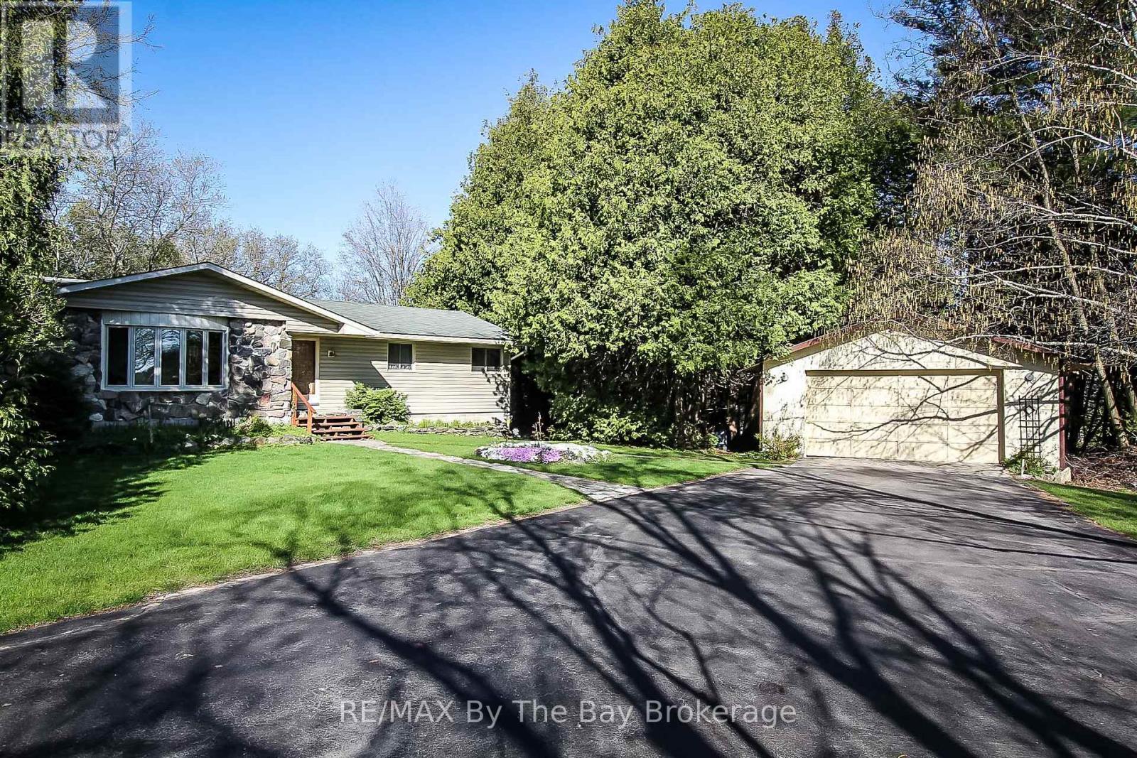 630 Sunnidale Road S, Wasaga Beach, Ontario  L9Z 1J7 - Photo 3 - S12657234