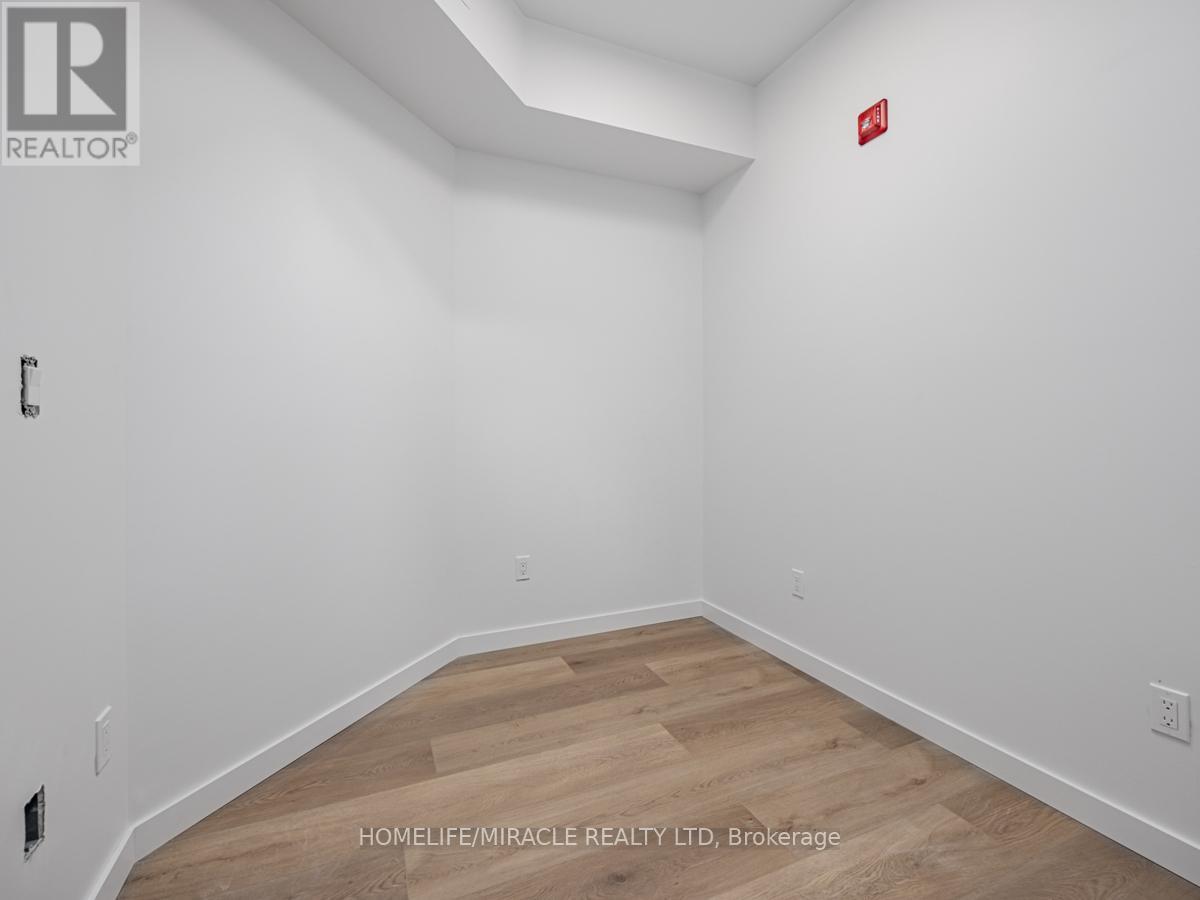 2 - 1103 Dufferin Street, Toronto, Ontario  M6H 4B5 - Photo 3 - W12656512