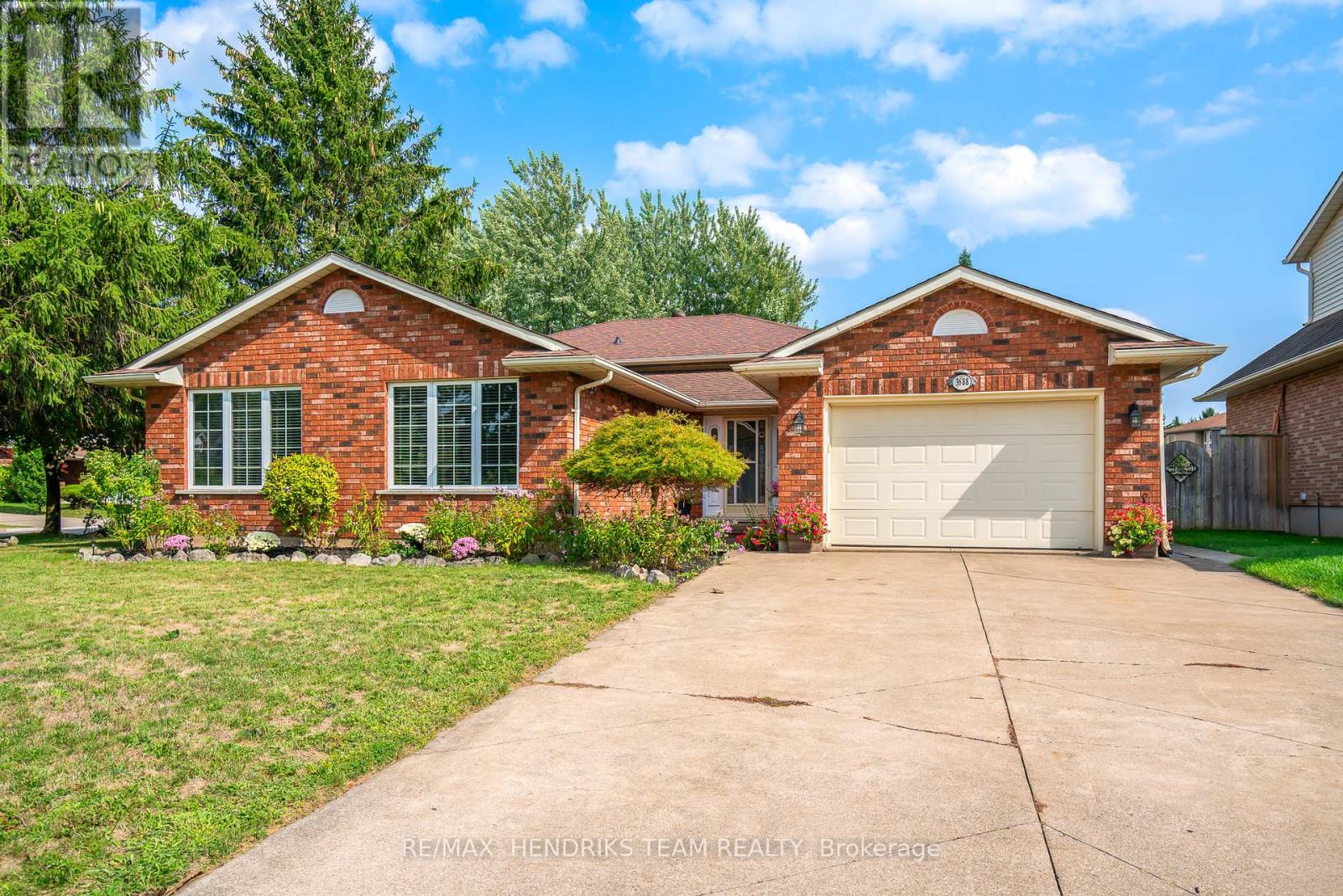 3688 CARDINAL DRIVE, Niagara Falls, Ontario