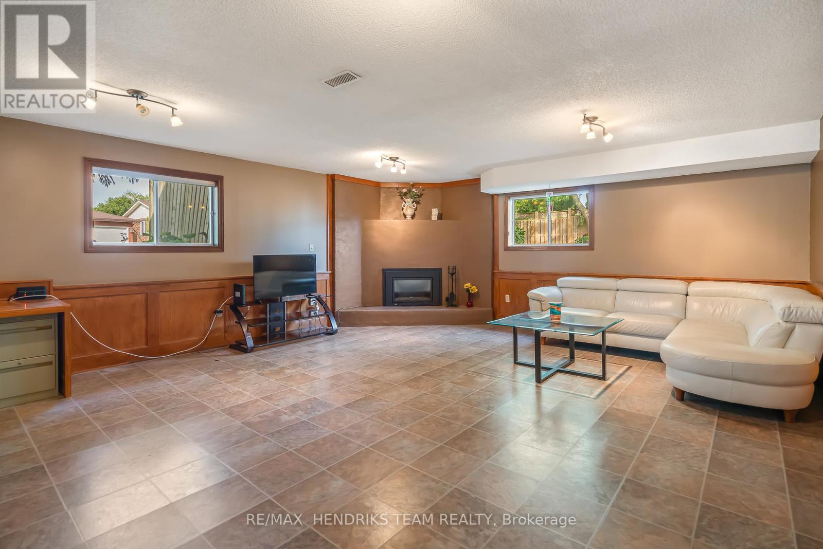 3688 Cardinal Drive, Niagara Falls, Ontario  L2H 2Y1 - Photo 19 - X12657228