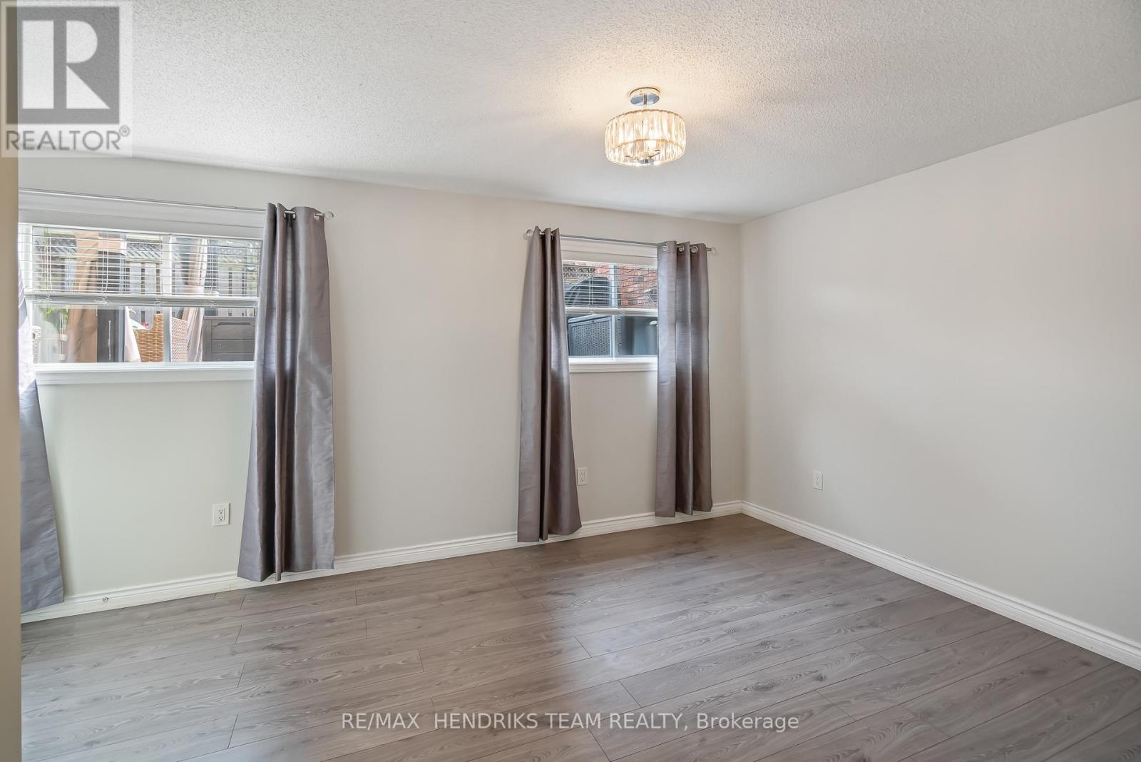 3688 Cardinal Drive, Niagara Falls, Ontario  L2H 2Y1 - Photo 21 - X12657228