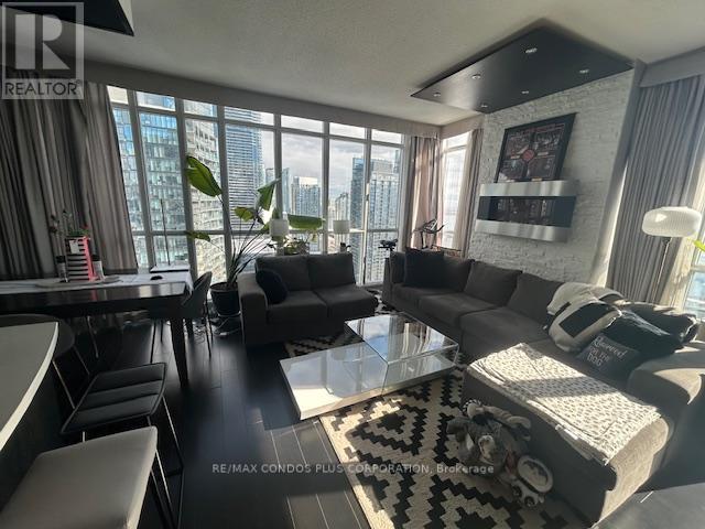 3806 - 15 Iceboat Terrace, Toronto, Ontario  M5V 4A5 - Photo 4 - C12654356