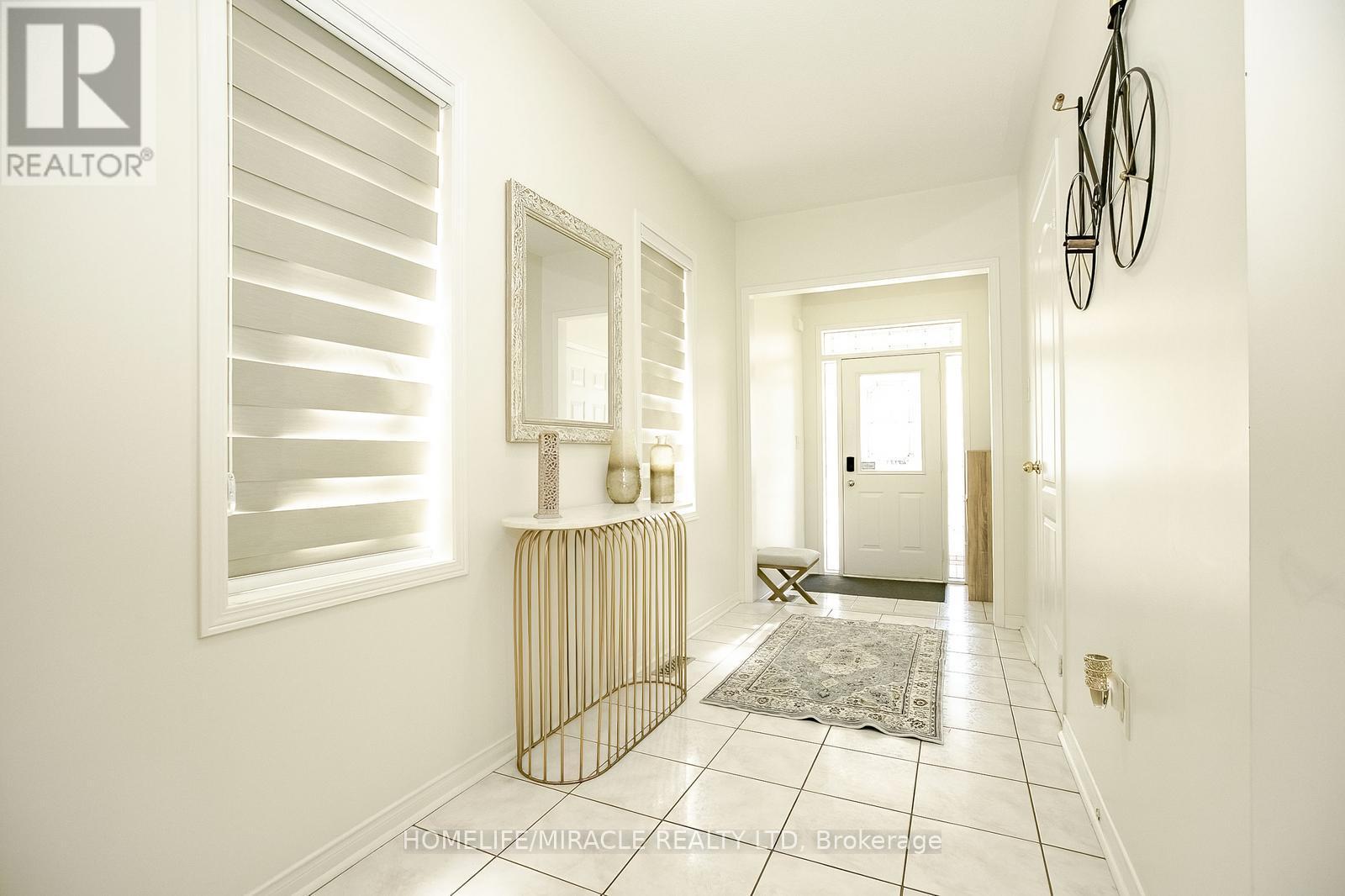 20 Culture Crescent, Brampton, Ontario  L6X 4V4 - Photo 6 - W12656736