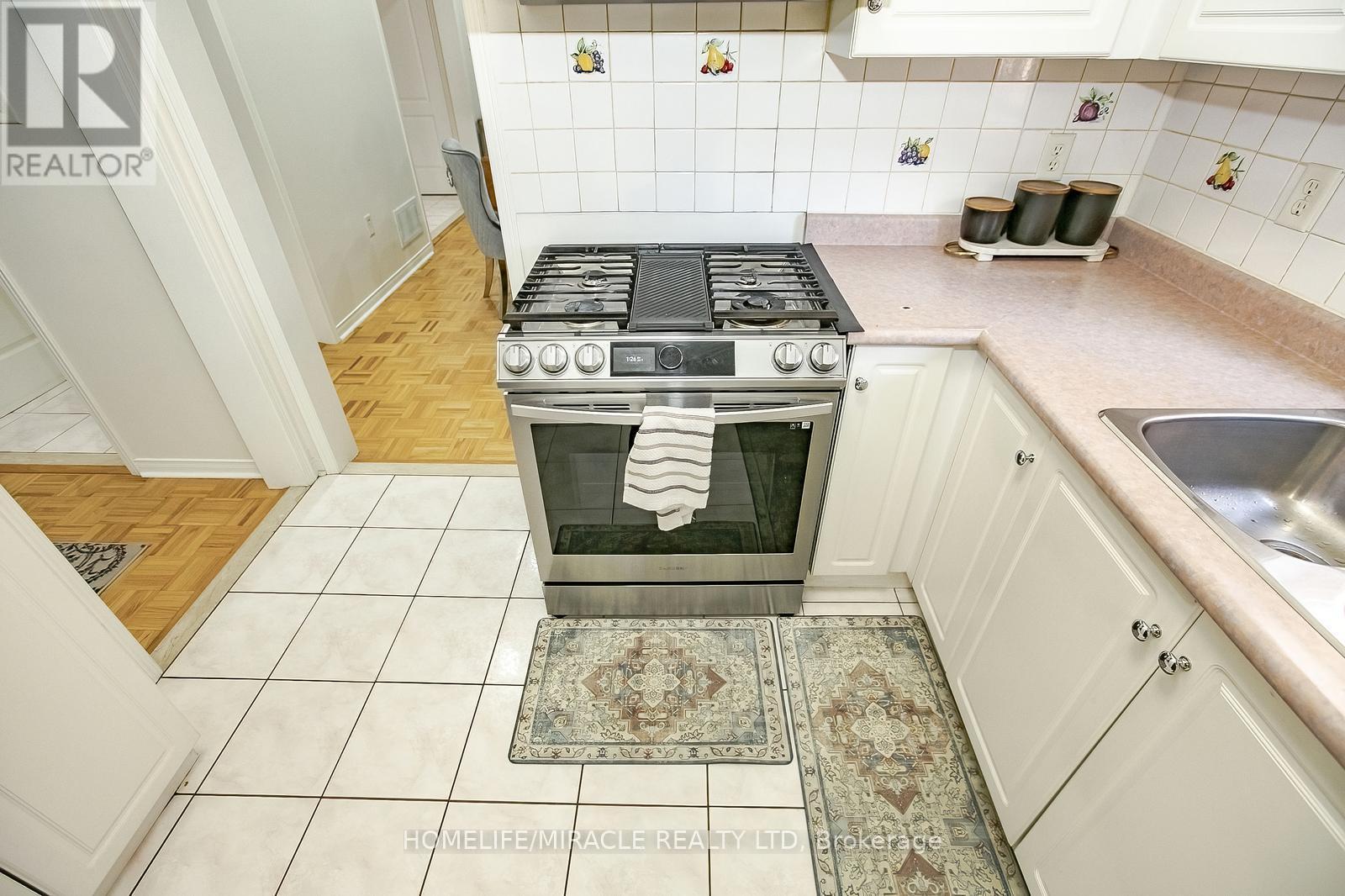 20 Culture Crescent, Brampton, Ontario  L6X 4V4 - Photo 17 - W12656736