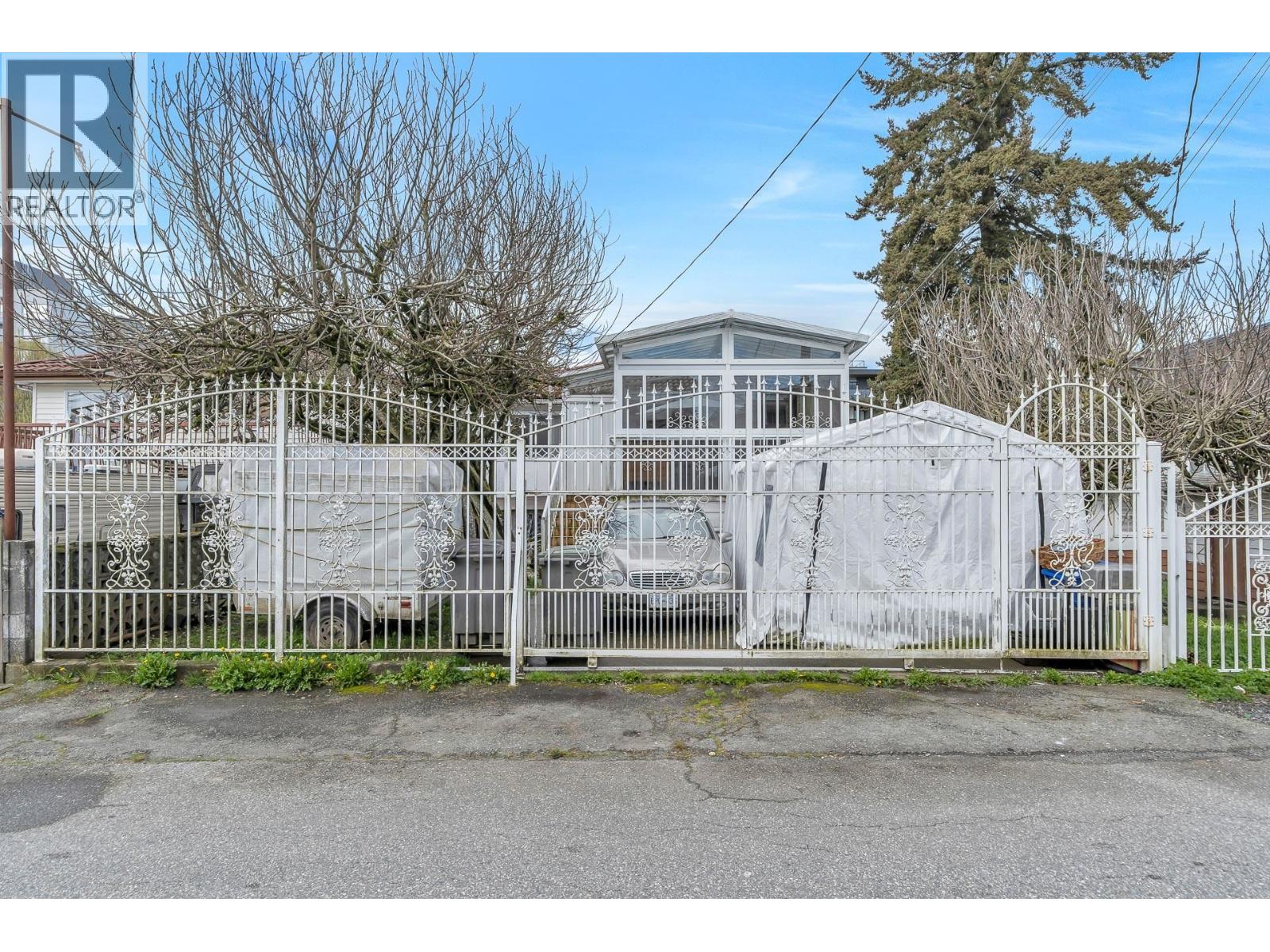 5064 Main Street, Vancouver, British Columbia  V5W 2R3 - Photo 5 - R3075423