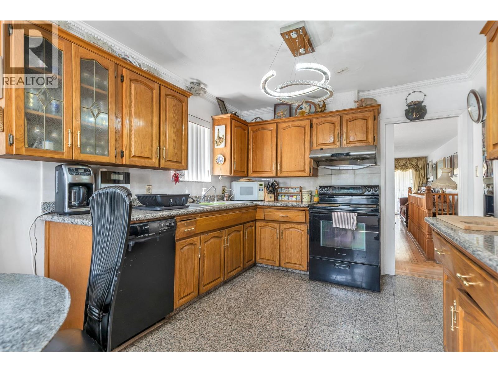 5064 Main Street, Vancouver, British Columbia  V5W 2R3 - Photo 8 - R3075423