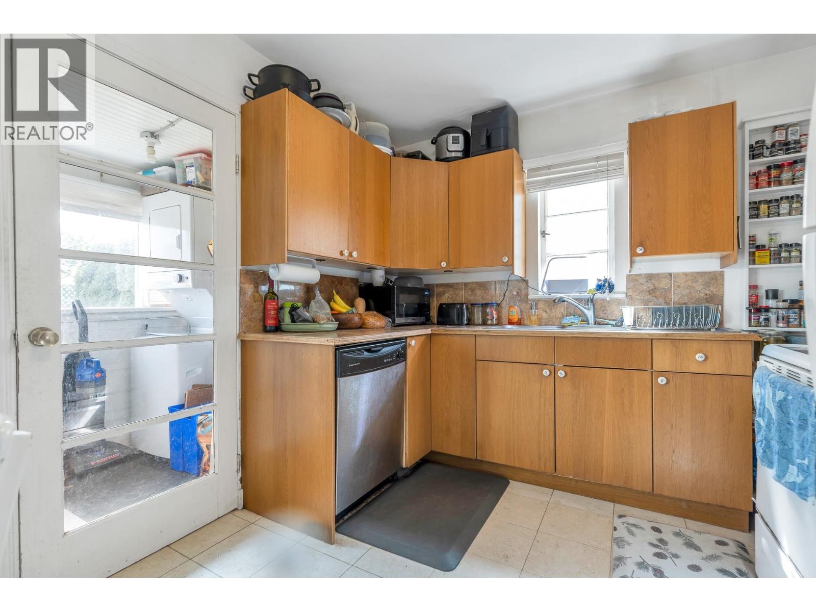 5092 Main Street, Vancouver, British Columbia  V5W 2R3 - Photo 9 - R3075425