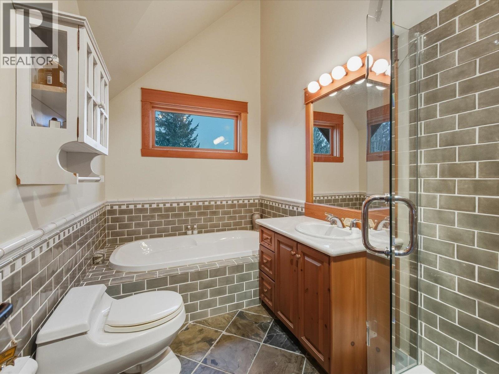 6238 Palmer Drive, Whistler, British Columbia  V8E 0C7 - Photo 31 - R3075431