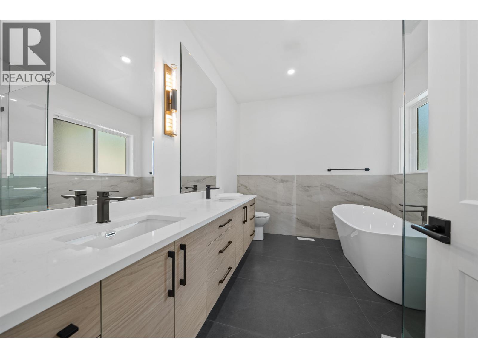 13576 Birdtail Drive, Maple Ridge, British Columbia  V4R 2P7 - Photo 19 - R3075439